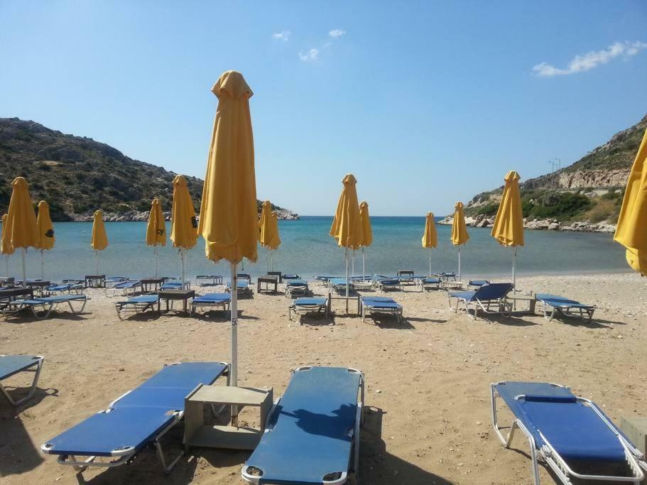 Beautiful, Private Villa By The Sea Agia Marina  外观 照片