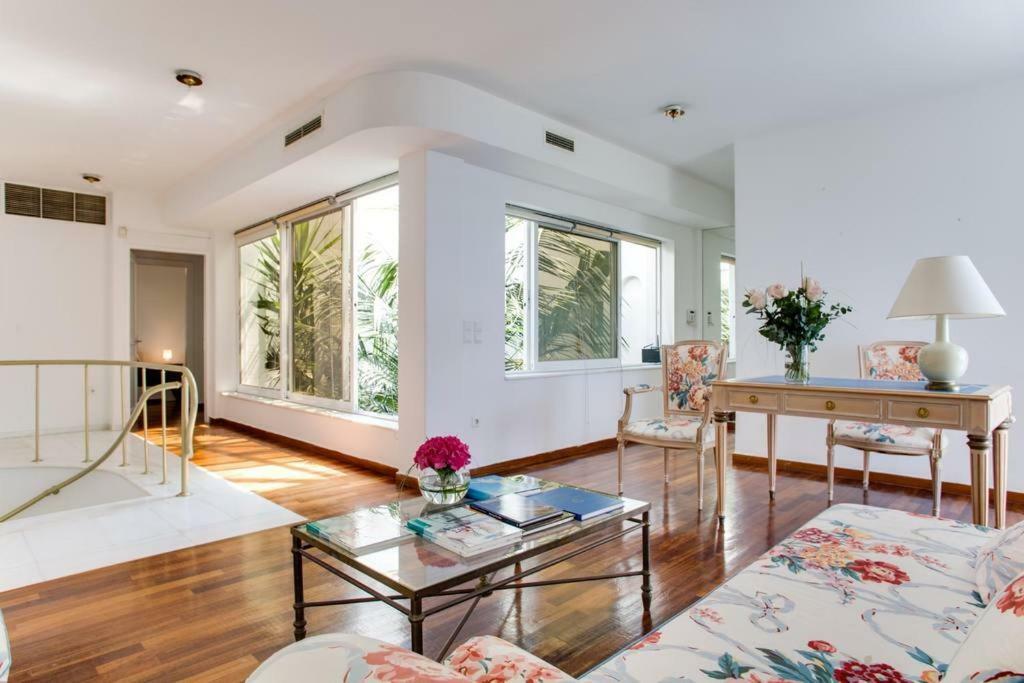 Beautiful, Private Villa By The Sea Agia Marina  外观 照片