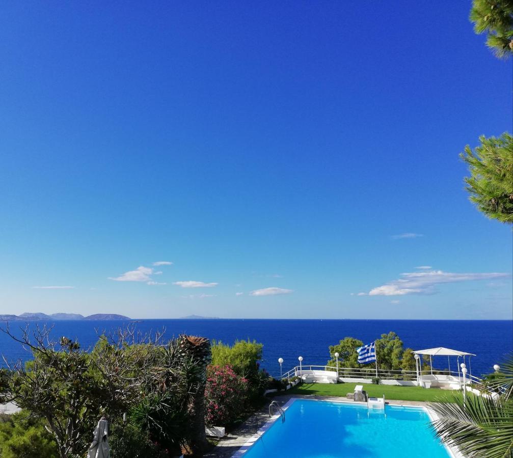 Beautiful, Private Villa By The Sea Agia Marina  外观 照片